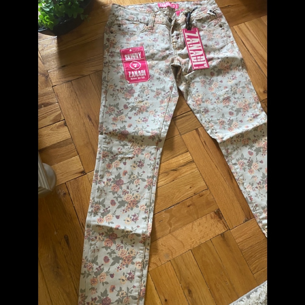 Brand new flower 👖